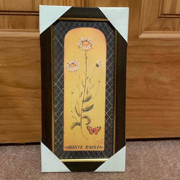 MULTIPLE White Floral Framed Wall Art (brown & gold frame) brand new with tags - Picture 3 of 6